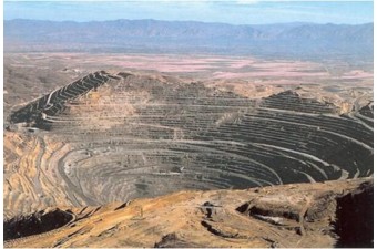 收購(gòu)大型鉛、鋅、銀、銅礦山